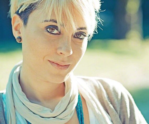 What Is Platinum Balayage? How To, Maintenance, & Ideas